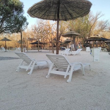 Camping Le Fief D'Андюз Екстер'єр фото