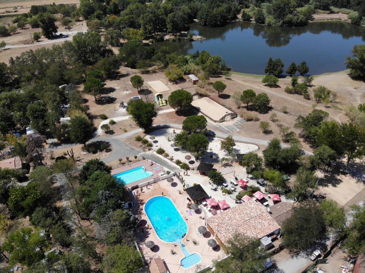 Camping Le Fief D'Андюз Екстер'єр фото