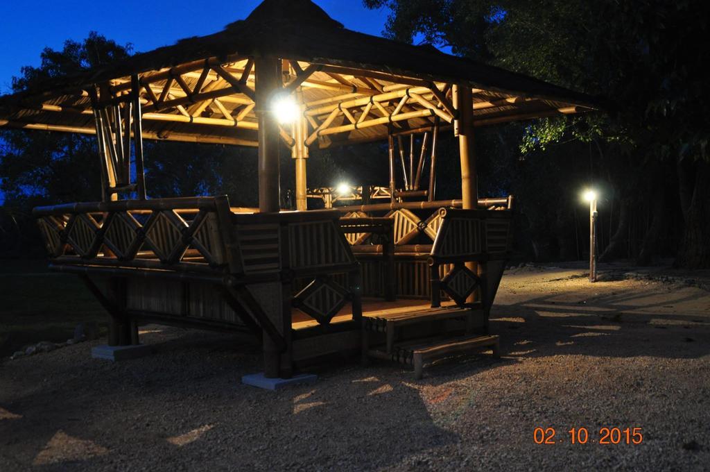 Camping Le Fief D'Андюз Екстер'єр фото