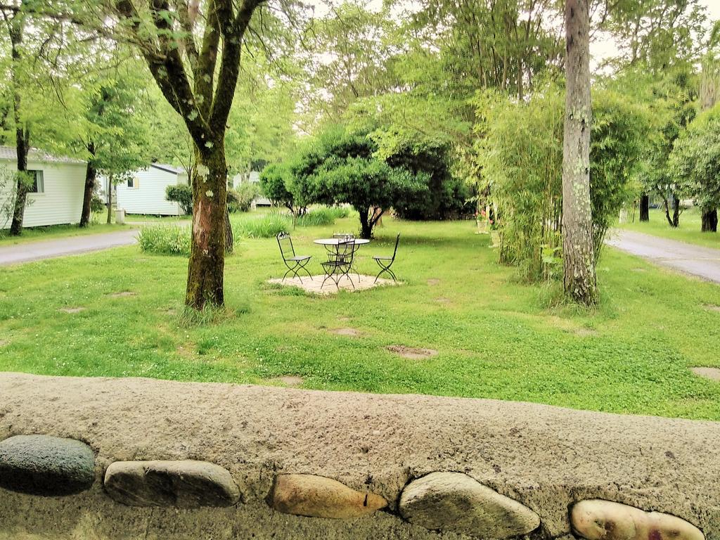 Camping Le Fief D'Андюз Екстер'єр фото