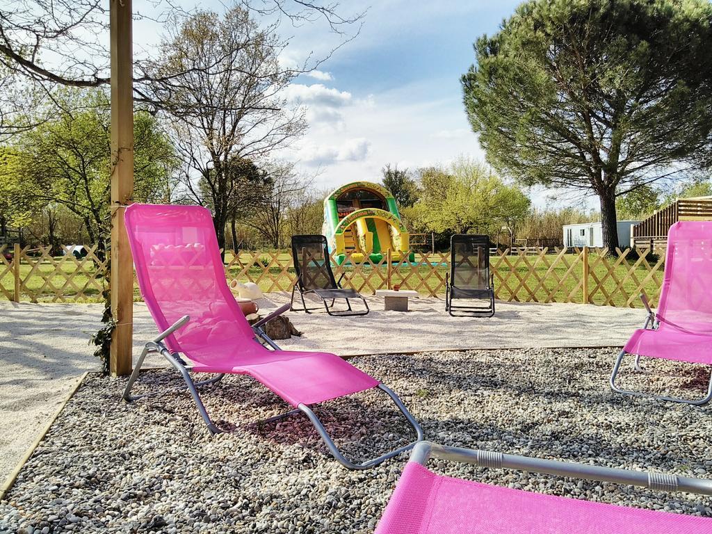 Camping Le Fief D'Андюз Екстер'єр фото